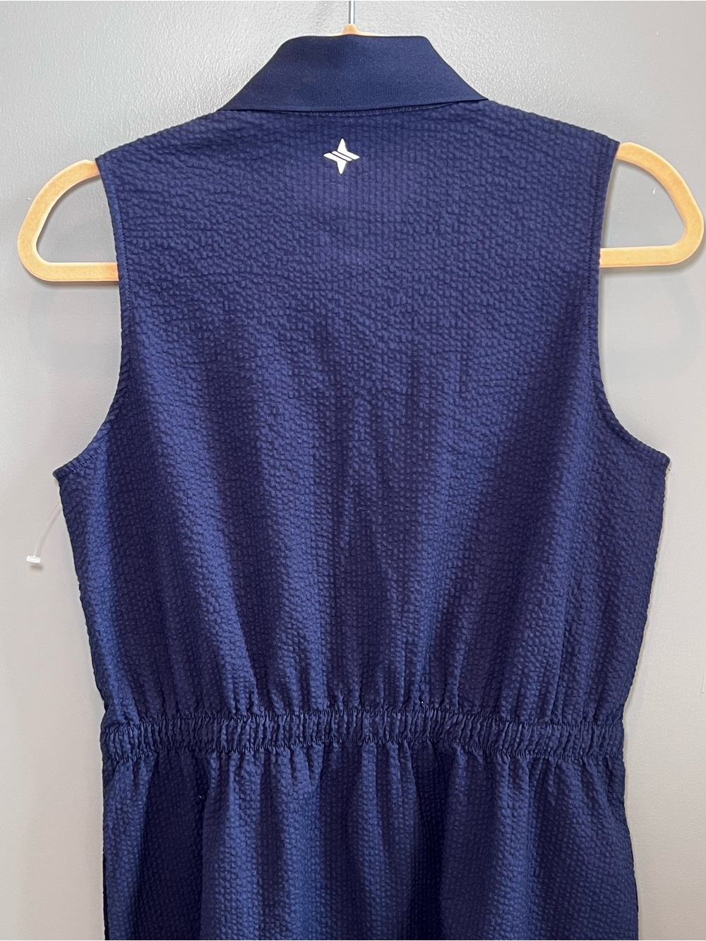TUCKERNUCK Sport Alcott Golf Dress Navy White Seersucker Embroidered NWOT Small - Picture 14 of 17